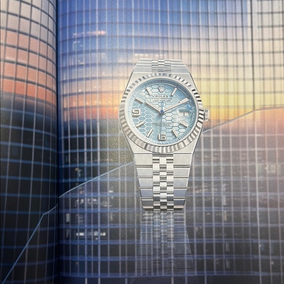 Rolex Magazine Issue #13 - Picture 3 of 5